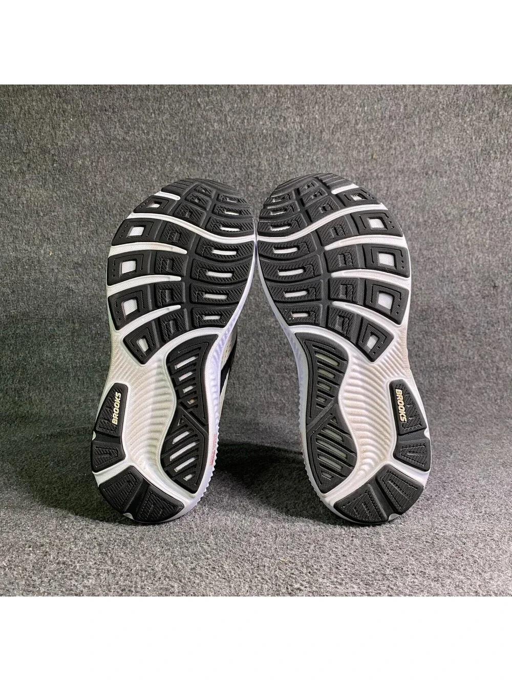 Brooks ghost 18